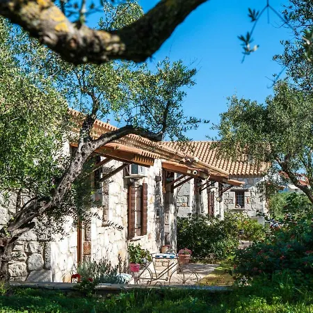 Gerakari Iv Villa *